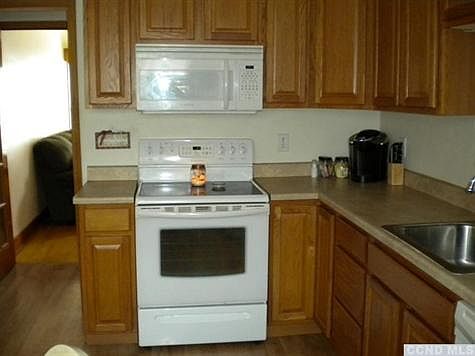 plenty of cabinet space