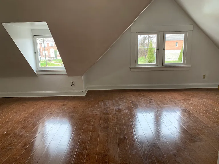 3042 Gilbert Ave #2 — Photo 34