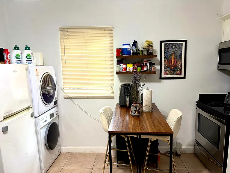 902 Salzedo St #5 — Photo 3