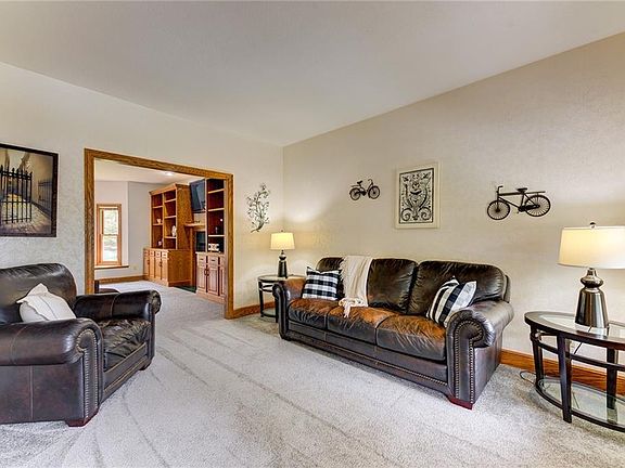 4th image of 110 Jean Ave