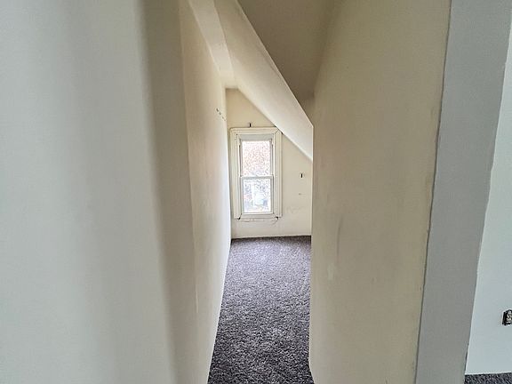 4th image of 265 Mackall St #C