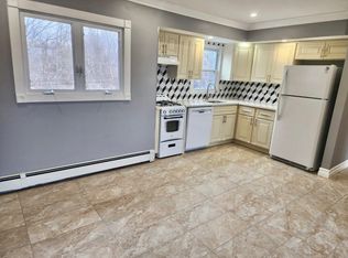 4 Hubbell St, Commack, NY 11725