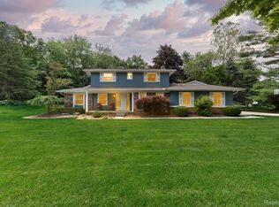 10950 Arbour Dr, Brighton, MI 48114