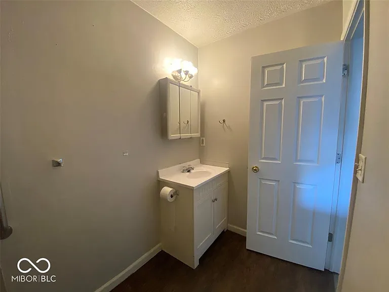 205 Baronne St — Photo 13