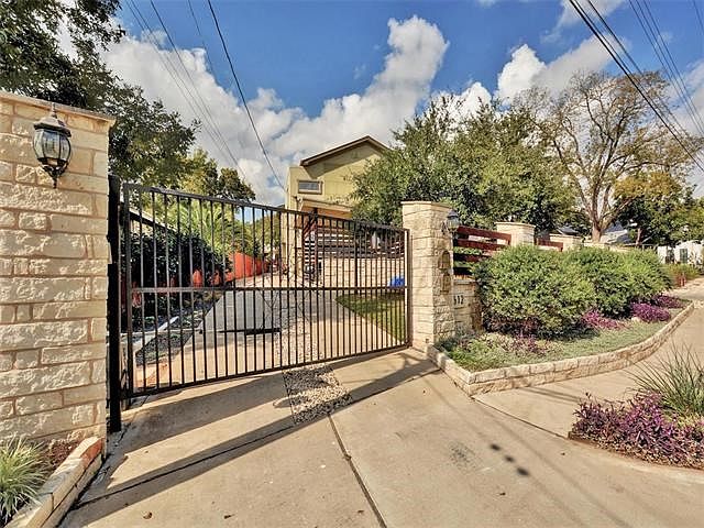 Private Gate