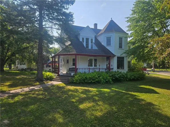 411 Coleman Street, Chippewa Falls, WI 54729