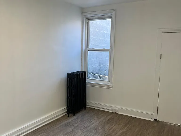 1102 Franklin St — Photo 10