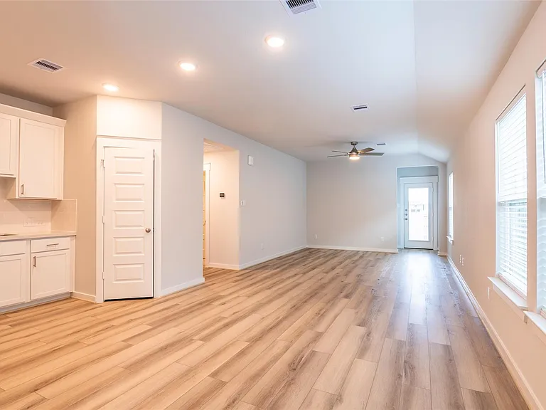 4519 Pinehurst Trace Dr — Photo 8
