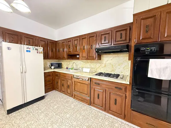 75-12 67th Road image 8 of 11