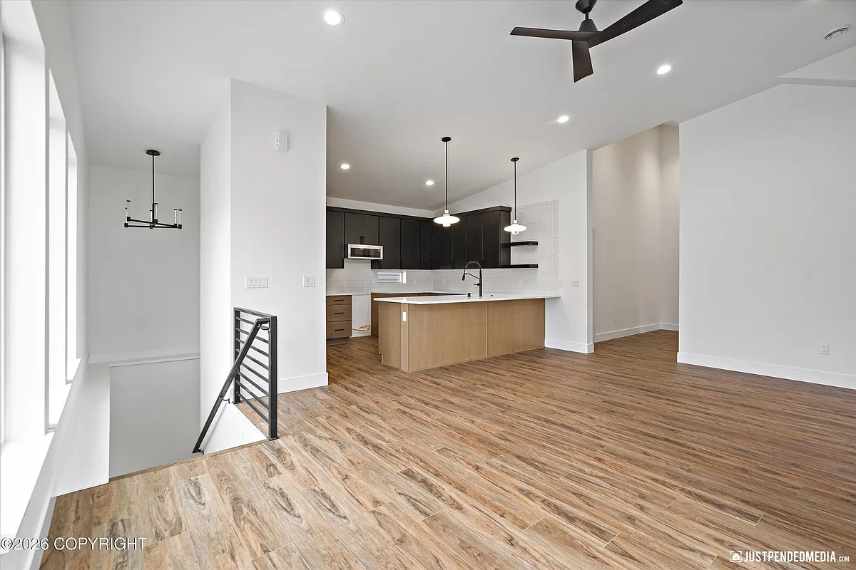 Building Photo - 5376 Sandhill Loop