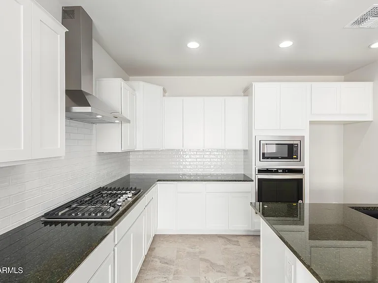 8529 S 67th Dr — Photo 13