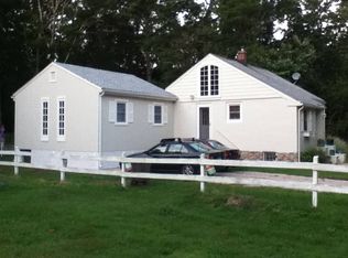 83 Roxbury Rd, Niantic, CT 06357