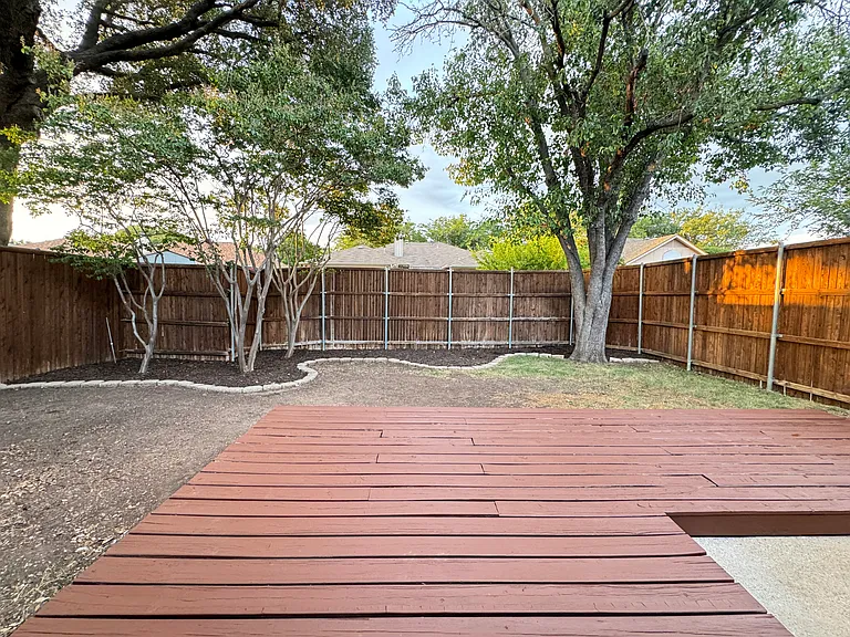 1717 Sterling Ln — Photo 12