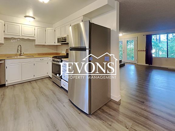 5th image of 5915 106th Ave NE