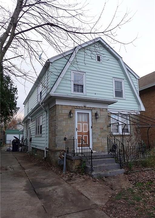 1st image of 293 Winspear Ave