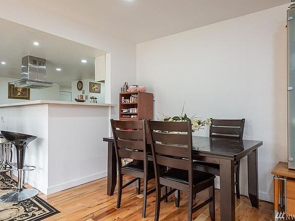 2nd image of 2923 56th Ave NE #B
