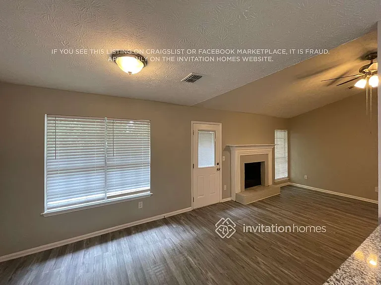 1415 Oak Knoll Dr NE — Photo 5