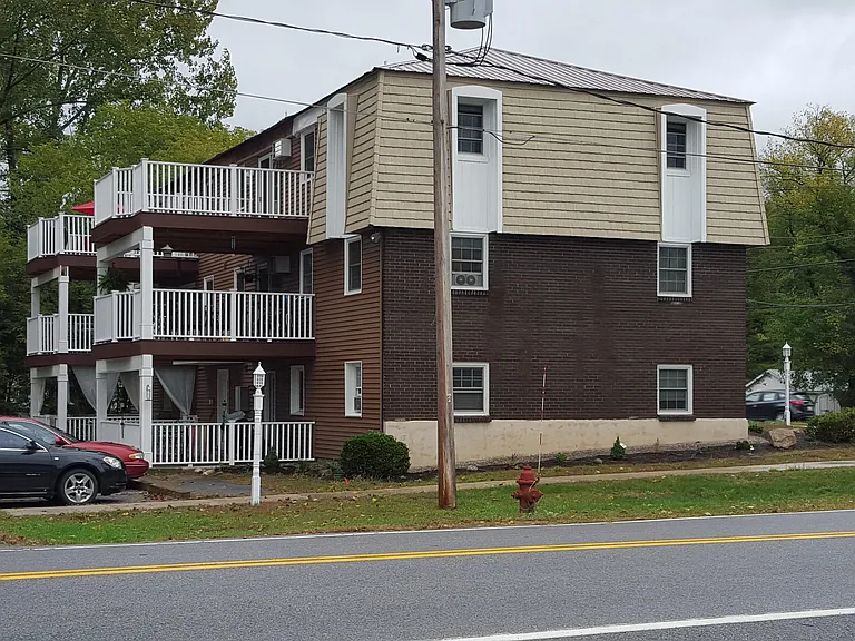 Oakhaven Acres Apartments — Photo 28