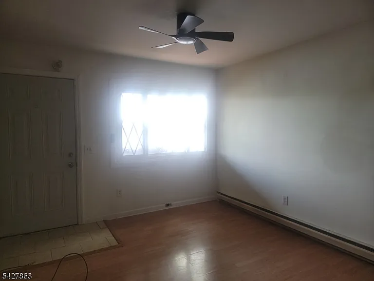 390 Lake Shr W #H — Photo 13
