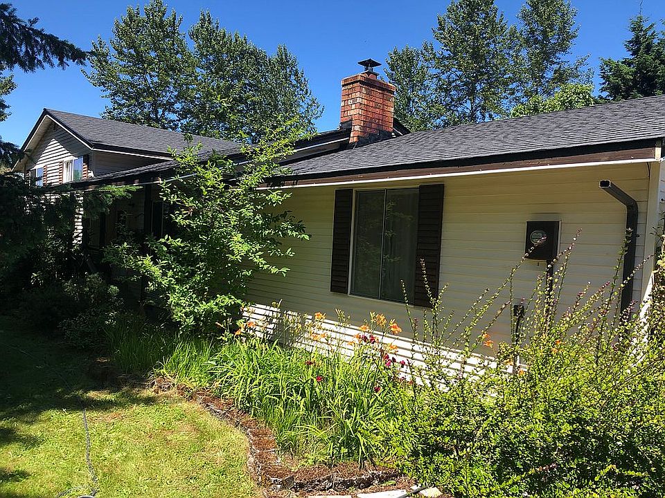 2nd image of 3721 Milton Ln NE