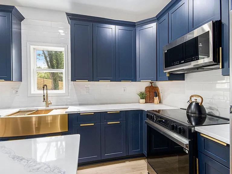 260 Aurora Ave NW — Photo 12