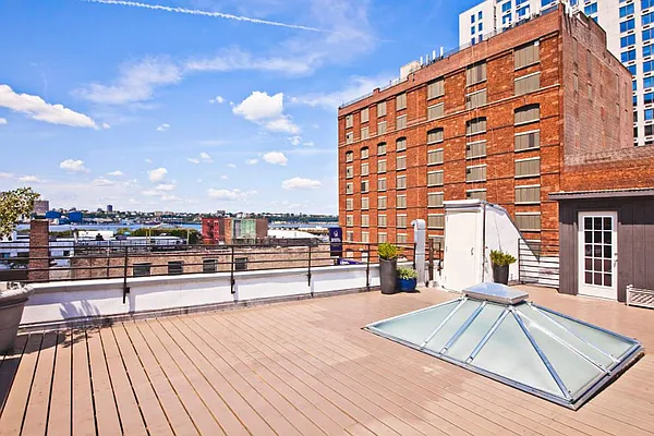 Rented by Town Residential | media 19