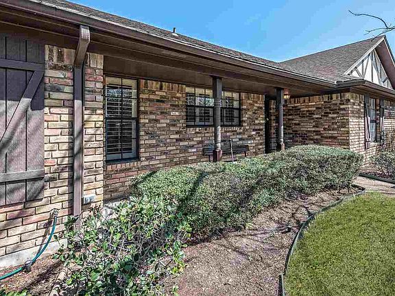 2nd image of 9913 Sandalwood Dr