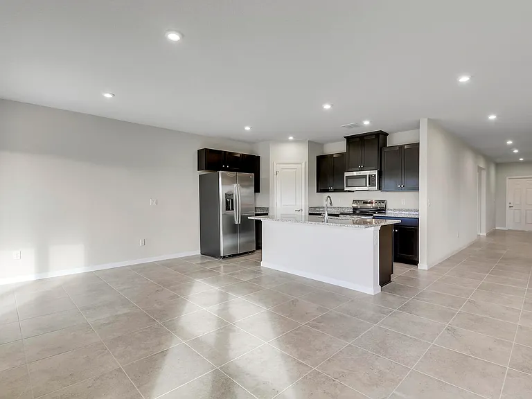 15404 SW American St — Photo 12