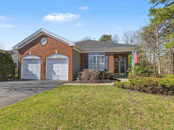 146 Saint Georges Dr, Galloway, NJ 08205