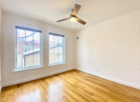 Rented by Mae Equities | media 41