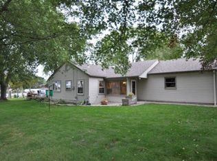 6321 Riverside Rd, Waterford, WI 53185