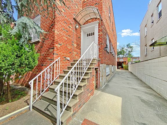 5th image of 2141 75th St