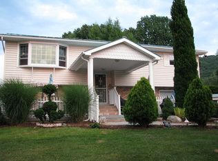 242 Oak St, Sugar Notch, PA 18706