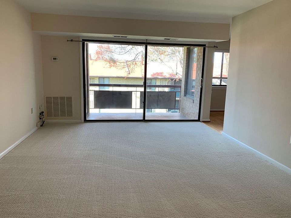 Living room with view to balcony