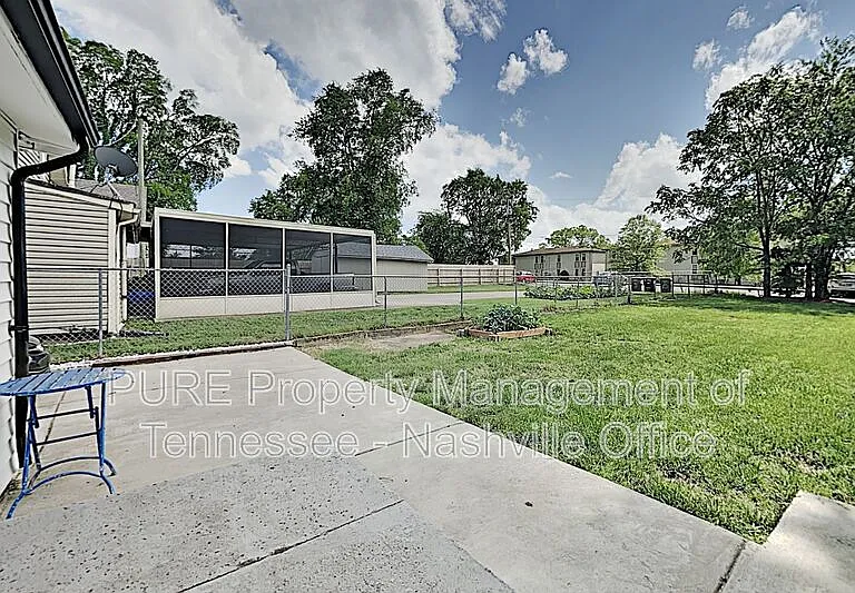 400 Neill Ave — Photo 24