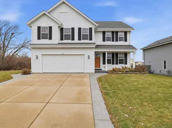 900 East Randy ROAD, Oak Creek, WI 53154