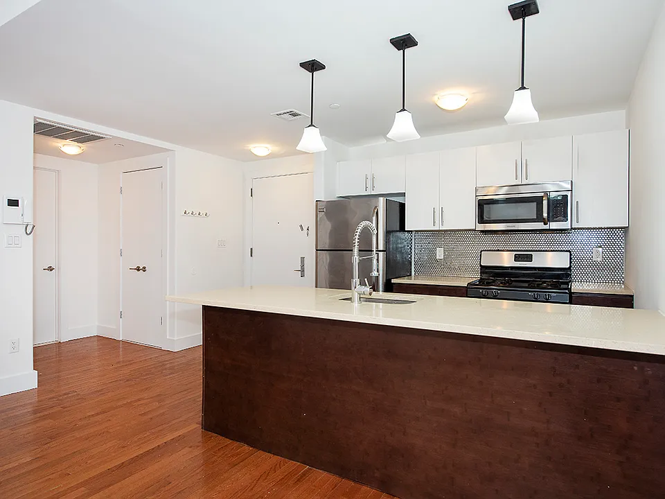 80 Meserole St #2L