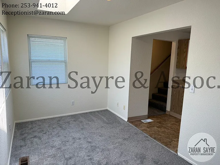 709 9th St SE — Photo 18