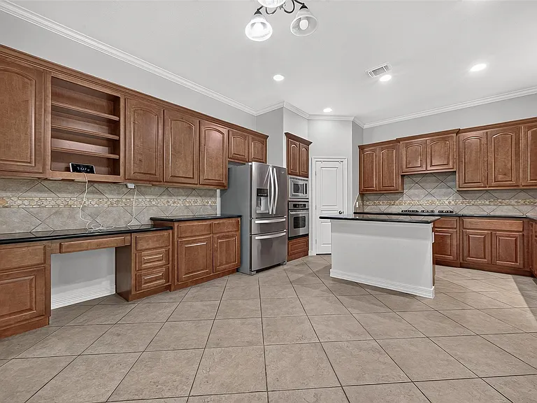 8602 Two Sisters Ct — Photo 13