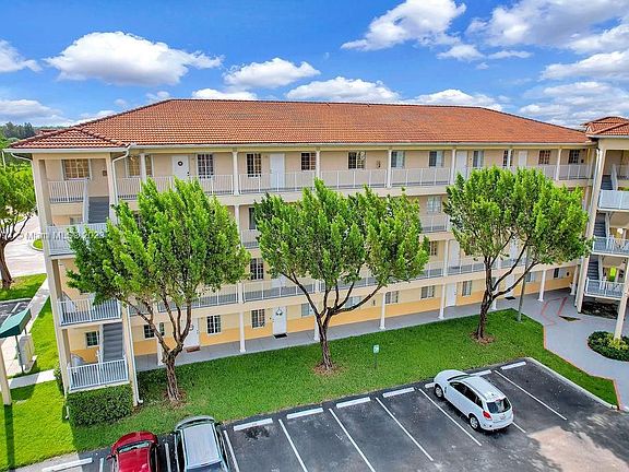 3rd image of 6940 NW 179th St APT 402-7