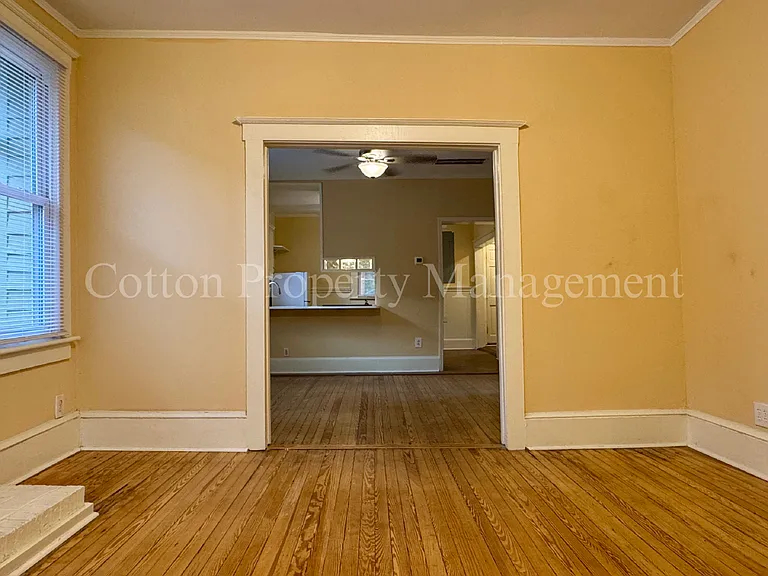 315 S 15th St — Photo 5