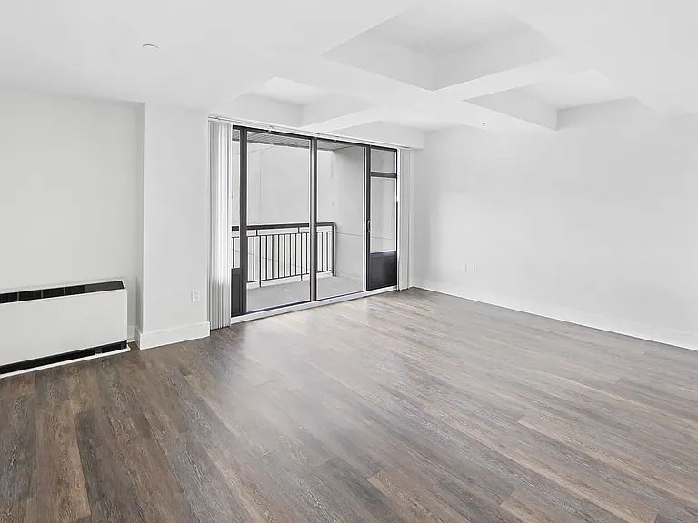 354 E 91st St #1009 — Photo 6