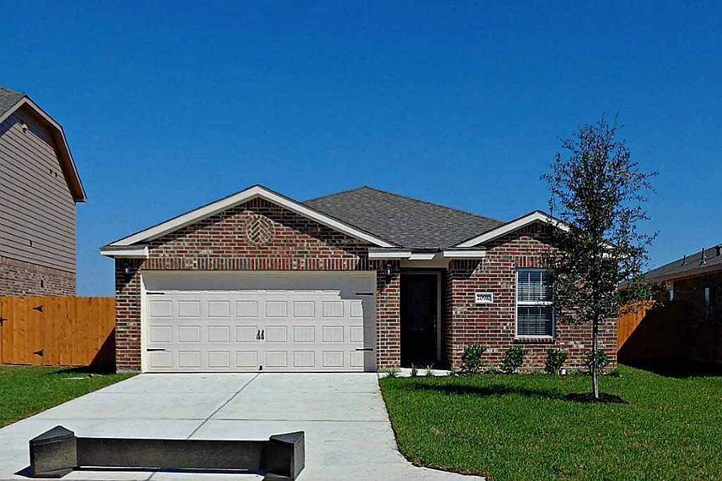 3 bed, 2.0 bath, 1397 sqft, $1,650 — Photo 1