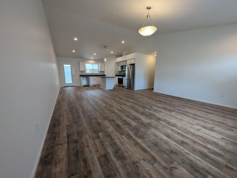 3411 Glacier Dr — Photo 13