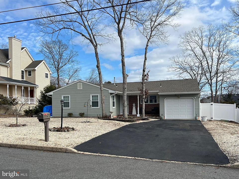 1st image of 491 Coral Ln