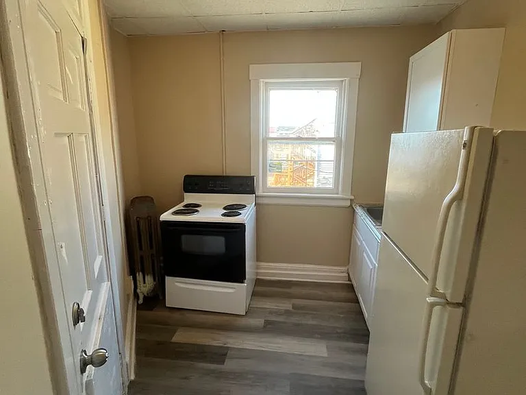 400-402 Mitchell Avenue — Photo 12