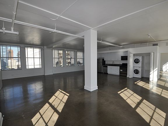 4th image of 846 S Broadway APT 702