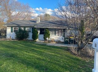 50 Douglas Cir, Smithfield, RI 02828