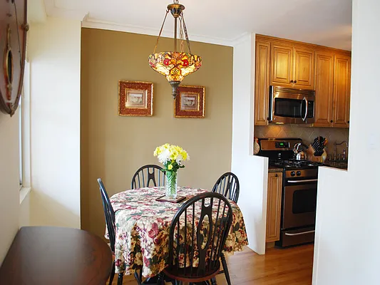 Sold by Sotheby's International Realty | media 7