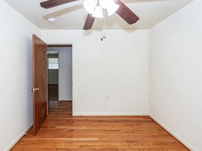 453 Wade Hampton Dr — Photo 14